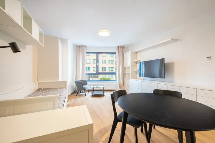 Pronájem bytu 1+kk, Praha, Milánská, 35 m2