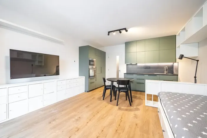 Pronájem bytu 1+kk, Praha, Milánská, 35 m2