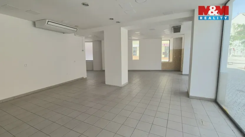 Pronájem obchodního prostoru, Kladno, Komenského, 121 m2