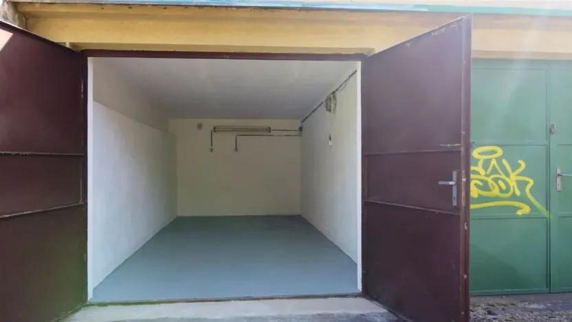 Prodej garáže, Beroun - Beroun-Město, 16 m2