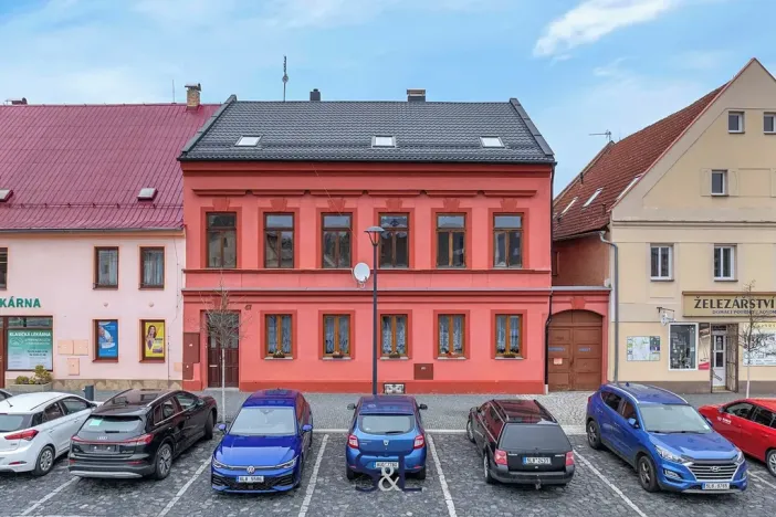 Prodej rodinného domu, Mimoň, nám. 1. máje, 256 m2