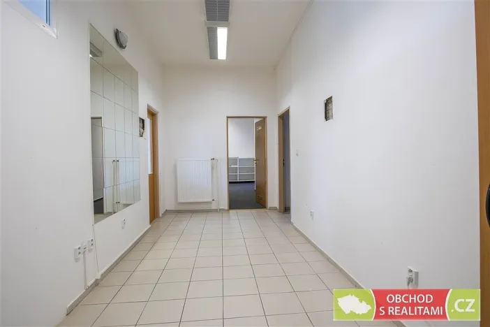 Prodej kanceláře, Chrudim - Chrudim IV, Lupáčova, 612 m2