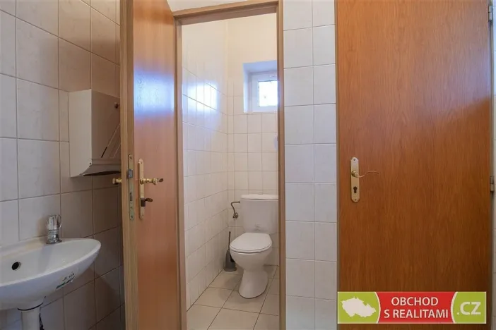 Prodej kanceláře, Chrudim - Chrudim IV, Lupáčova, 612 m2