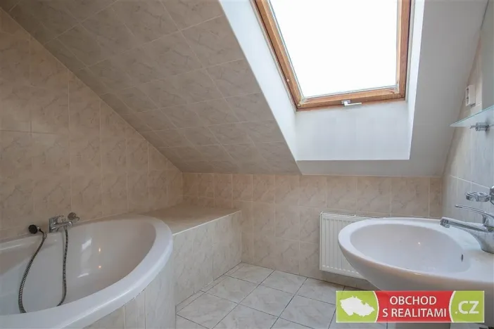 Prodej kanceláře, Chrudim - Chrudim IV, Lupáčova, 612 m2