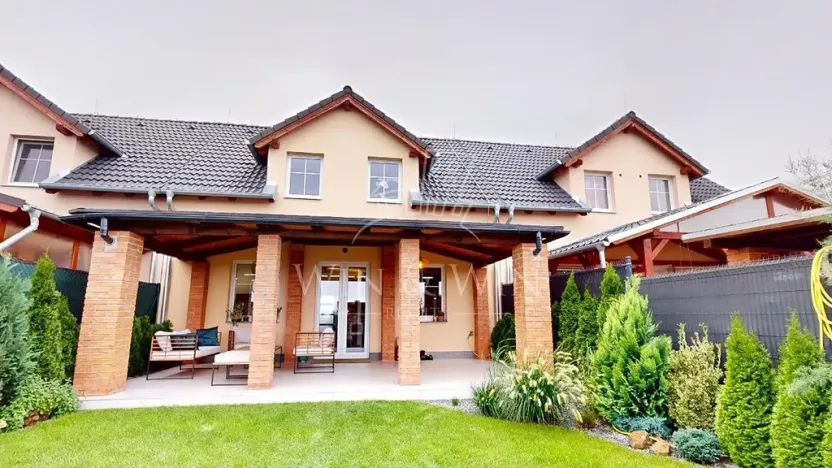 Prodej rodinného domu, Postřižín, 106 m2