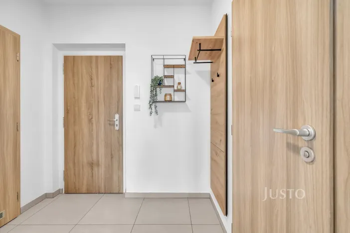 Prodej bytu 2+kk, Praha - Uhříněves, Oty Bubeníčka, 45 m2