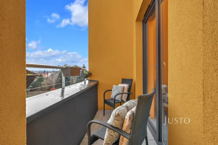 Prodej bytu 2+kk, Praha - Uhříněves, Oty Bubeníčka, 45 m2