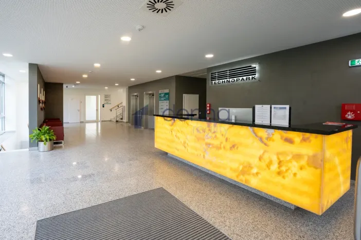 Pronájem kanceláře, Praha, Pekařská, 326 m2