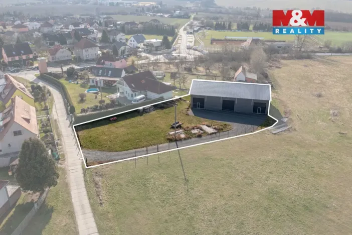 Pronájem skladu, Chlumčany, 400 m2