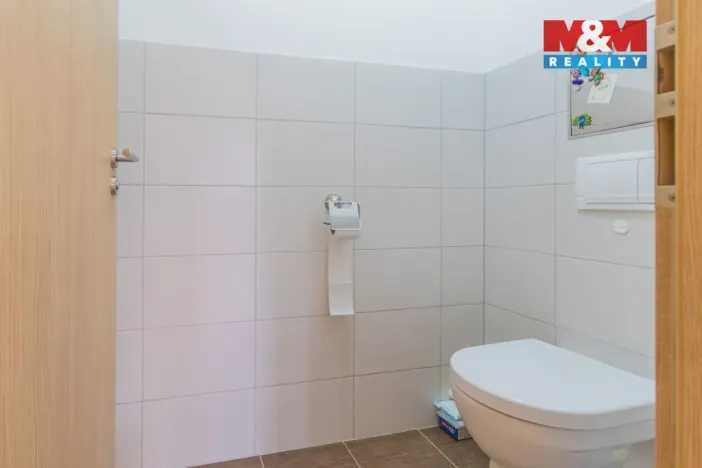 Pronájem bytu 2+kk, Čelákovice, náměstí 5. května, 60 m2