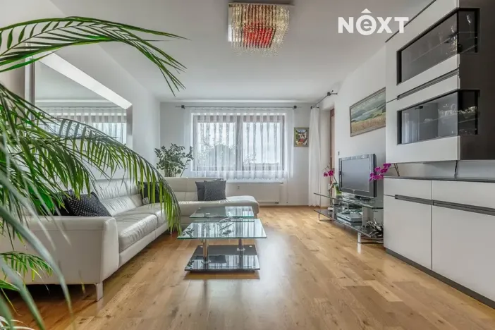 Prodej bytu 3+1, Zliv, Dolní náměstí, 89 m2