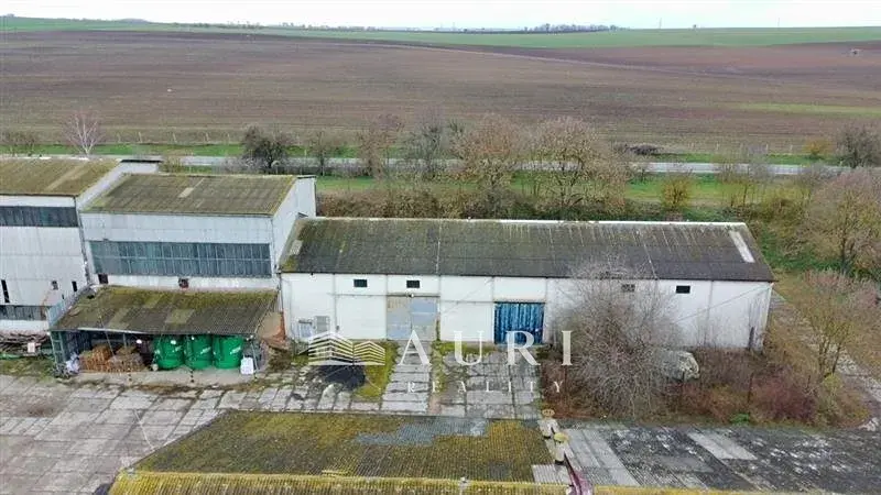 Prodej skladu, Žižice, 29845 m2