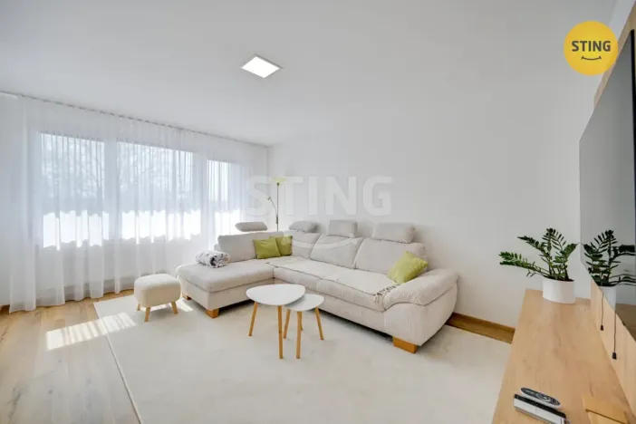 Pronájem bytu 2+1, Topolná, 71 m2