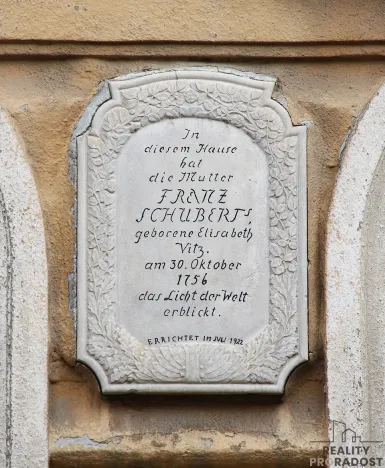 Prodej ubytování, Zlaté Hory, nám. Svobody, 2512 m2