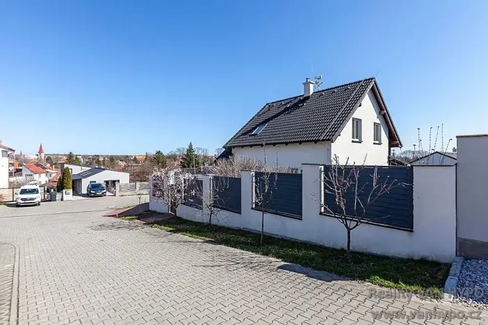 Prodej rodinného domu, Milovice, Zahradní, 95 m2