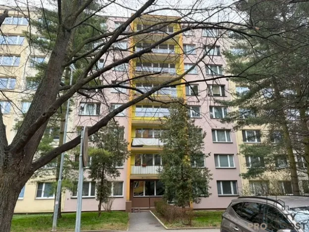 Prodej bytu 1+kk, Praha, Veltruská, 27 m2