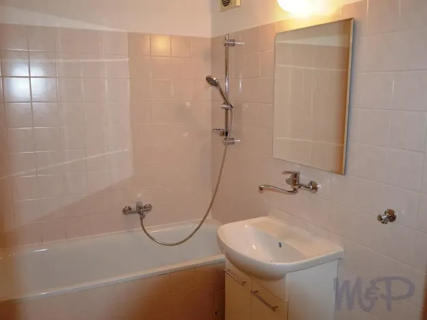 Pronájem bytu 1+kk, Jihlava, Benešova, 37 m2