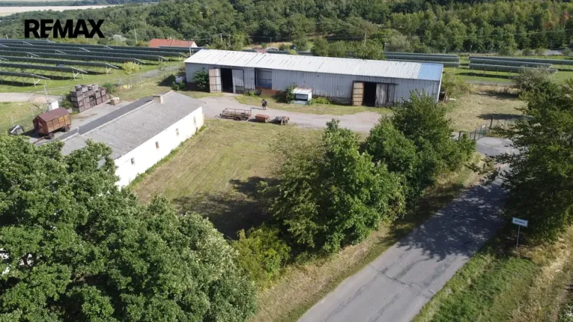 Pronájem skladu, Kouřim, 500 m2