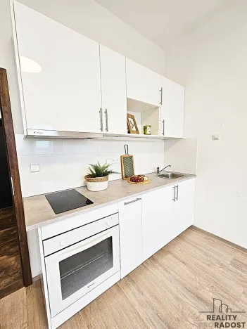 Pronájem bytu 1+kk, Brno, Kytnerova, 34 m2