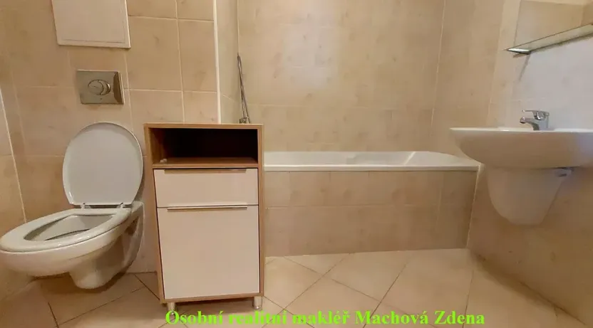 Pronájem bytu 2+kk, Praha - Strašnice, Gutova, 55 m2