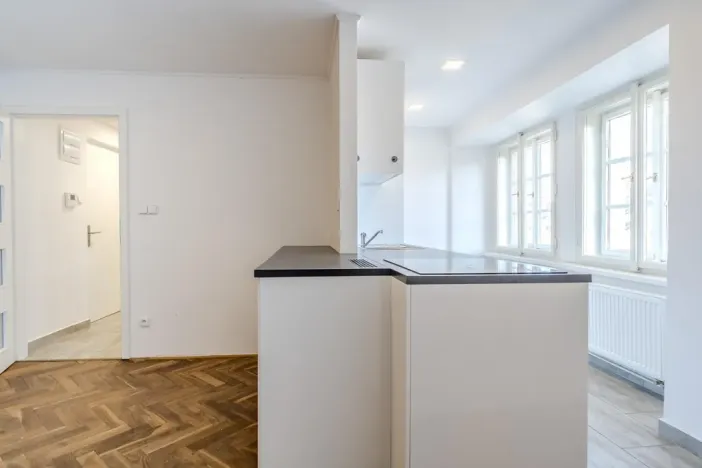 Pronájem bytu 2+1, Praha - Malá Strana, Újezd, 56 m2