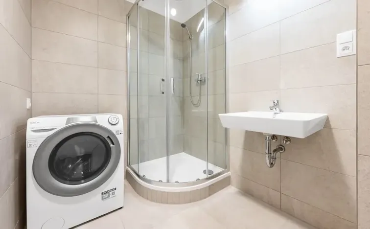 Pronájem bytu 1+kk, Praha - Vysočany, Kabešova, 35 m2