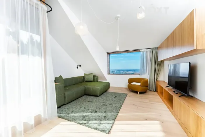 Pronájem bytu 4+kk, Benecko, 80 m2