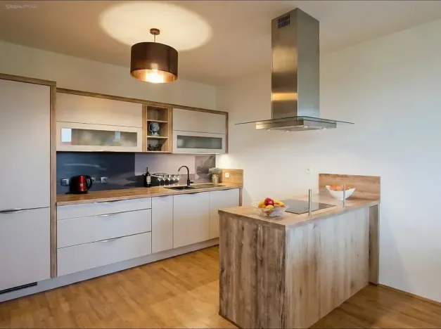 Pronájem bytu 3+kk, Praha - Smíchov, U Dívčích hradů, 93 m2