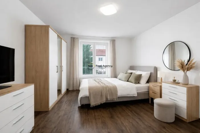 Prodej bytu 2+1, Mníšek pod Brdy, 5. května, 60 m2