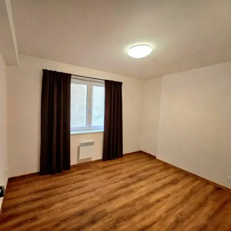 Pronájem bytu 2+kk, Praha - Hloubětín, Klánovická, 40 m2