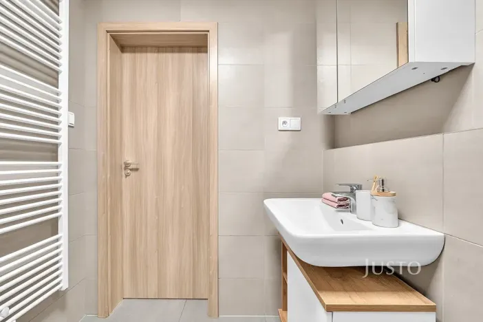 Prodej bytu 2+kk, Praha - Uhříněves, Oty Bubeníčka, 45 m2