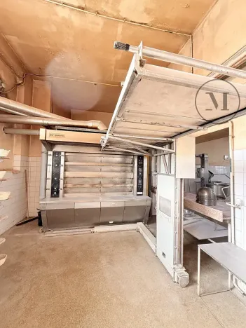 Prodej výrobních prostor, Netolice, Bavorovská, 650 m2