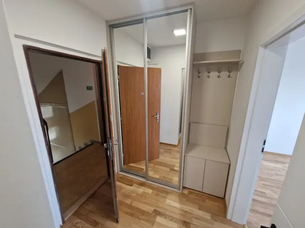 Pronájem bytu 2+1, Kopřivnice, Obránců míru, 52 m2