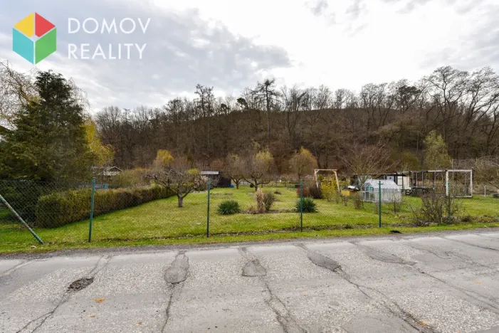 Prodej zahrady, Králův Dvůr, Na Louce, 425 m2