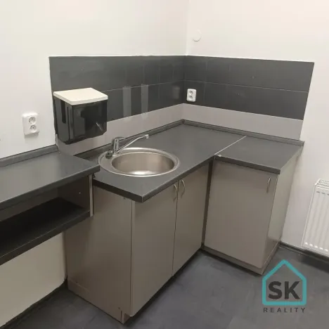 Pronájem komerční nemovitosti, Krnov - Pod Bezručovým vrchem, Mikulášská, 30 m2