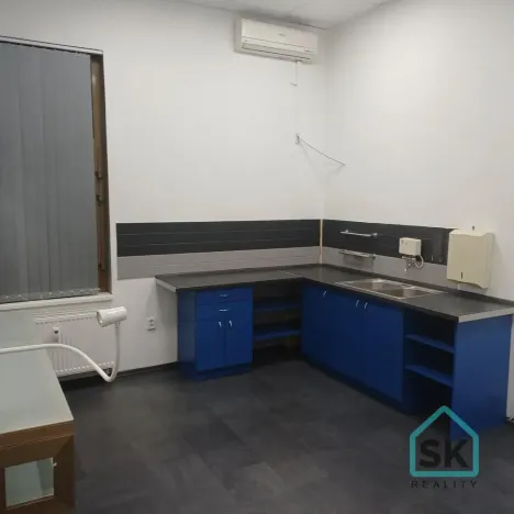 Pronájem komerční nemovitosti, Krnov - Pod Bezručovým vrchem, Mikulášská, 30 m2