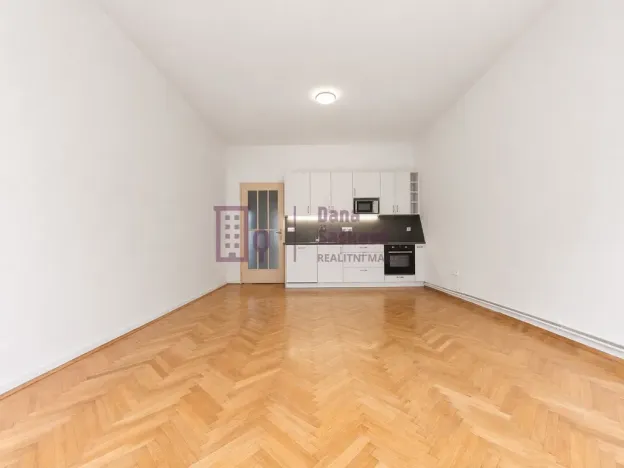 Pronájem bytu 2+kk, Jindřichův Hradec - Jindřichův Hradec I, Komenského, 70 m2