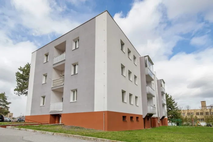 Prodej bytu 2+kk, Pohořelice, Znojemská, 45 m2