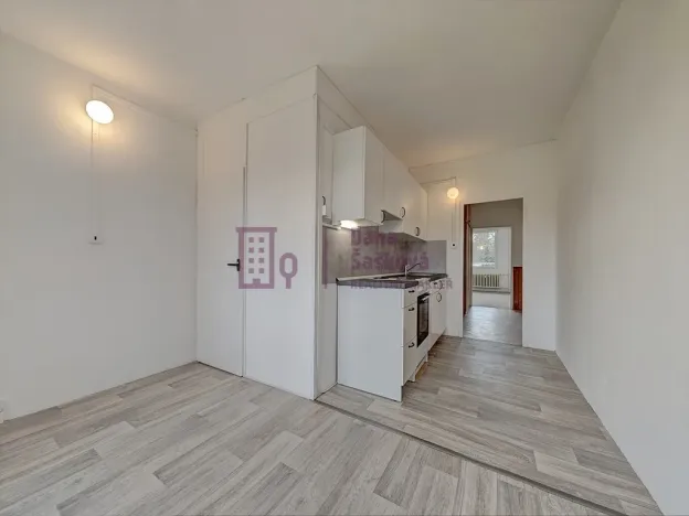 Pronájem bytu 3+1, Jindřichův Hradec - Jindřichův Hradec II, sídliště U Nádraží, 87 m2