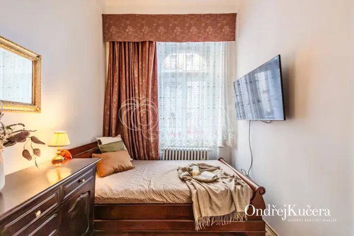 Prodej bytu 2+1, Praha - Smíchov, Janáčkovo nábřeží, 65 m2