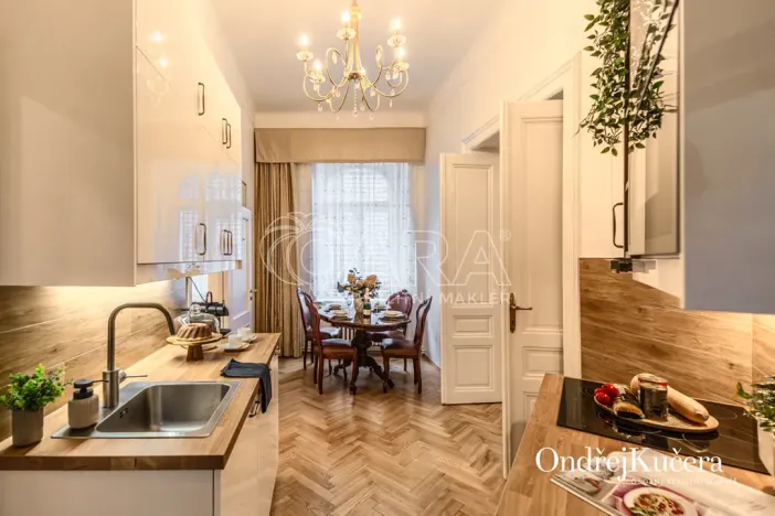 Prodej bytu 2+1, Praha - Smíchov, Janáčkovo nábřeží, 65 m2