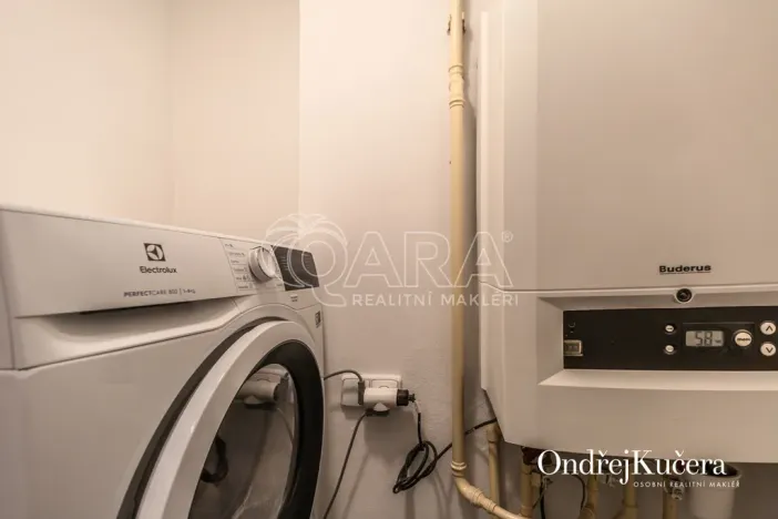 Prodej bytu 2+1, Praha - Smíchov, Janáčkovo nábřeží, 65 m2