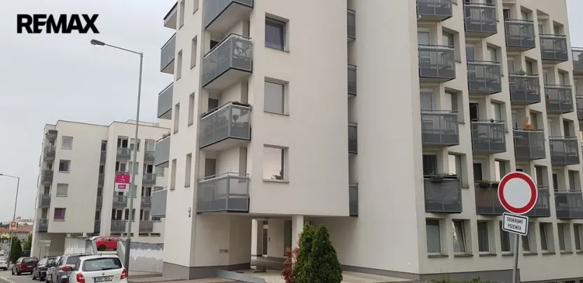 Pronájem bytu 1+kk, Praha, Hornoměcholupská, 22 m2