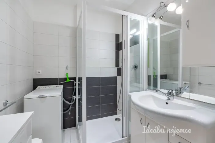 Pronájem bytu 3+1, Praha - Chodov, Valentova, 66 m2