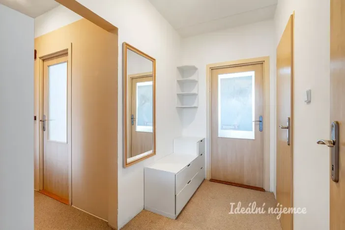 Pronájem bytu 3+1, Praha - Chodov, Valentova, 66 m2