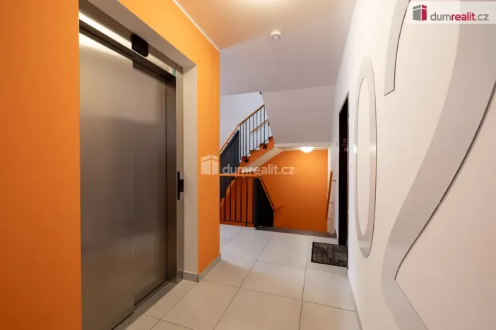 Pronájem bytu 2+kk, Praha - Stodůlky, Svitákova, 57 m2