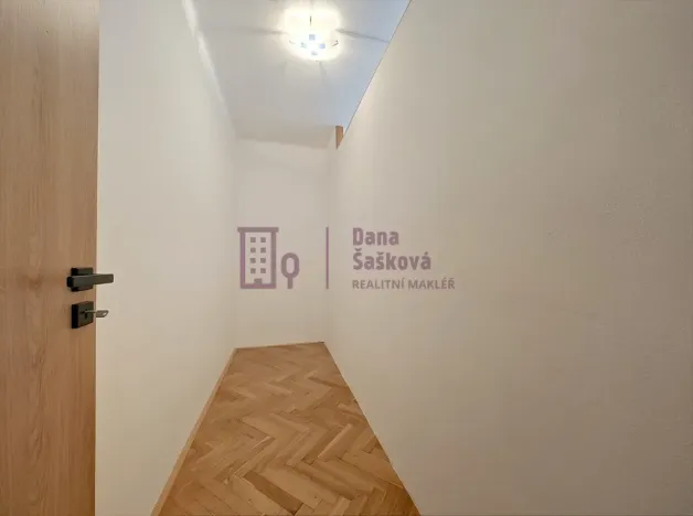 Pronájem bytu 2+1, Jindřichův Hradec - Otín, 59 m2