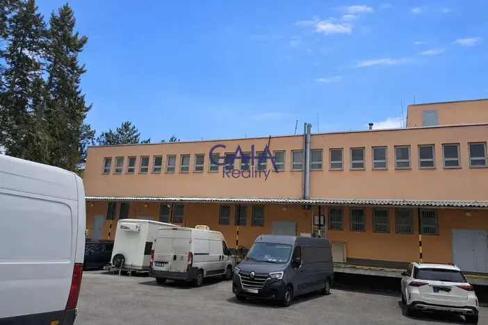 Prodej obchodního prostoru, Karlovy Vary, Truhlářská, 2475 m2