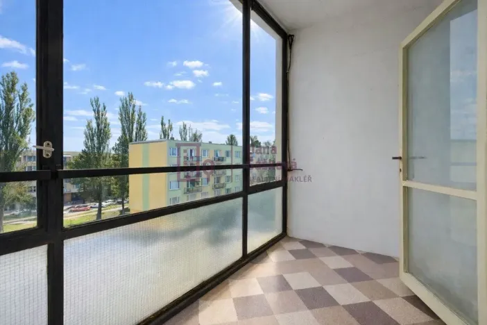 Pronájem bytu 1+kk, Jindřichův Hradec - Jindřichův Hradec II, sídliště U Nádraží, 25 m2