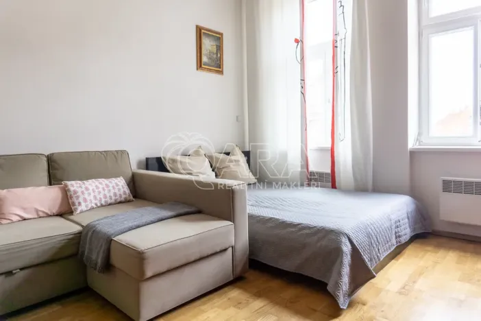 Pronájem bytu 1+1, Praha - Žižkov, Táboritská, 31 m2